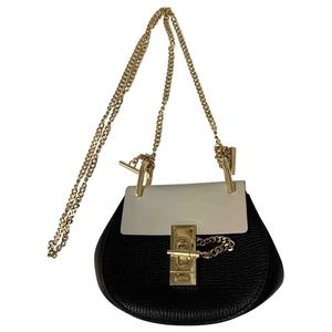 CHLOÉ Drew nano bag in lambskin.